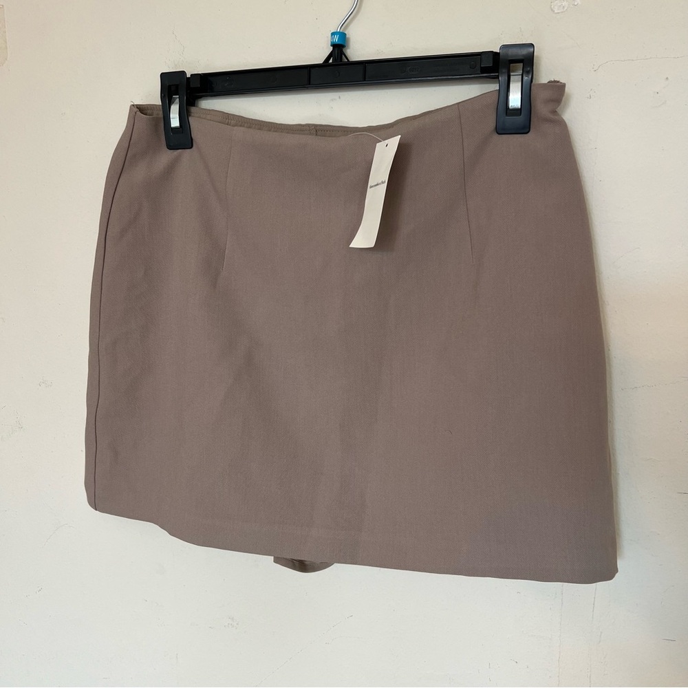 Abercrombie & Fitch Tan Skort